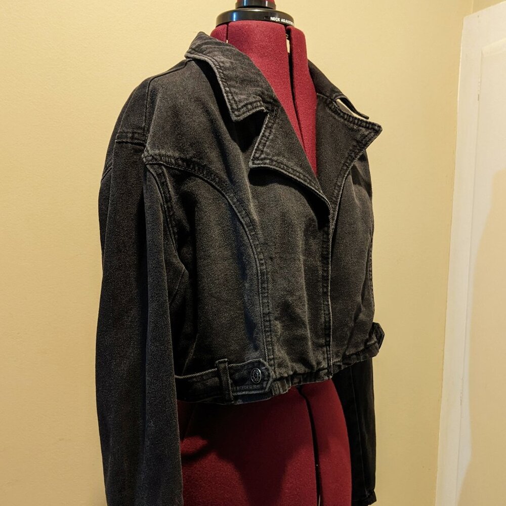 Madden NYC Women’s Cropped Denim Moto Jacket – Black Wash (Size L) - Picture 4 of 12